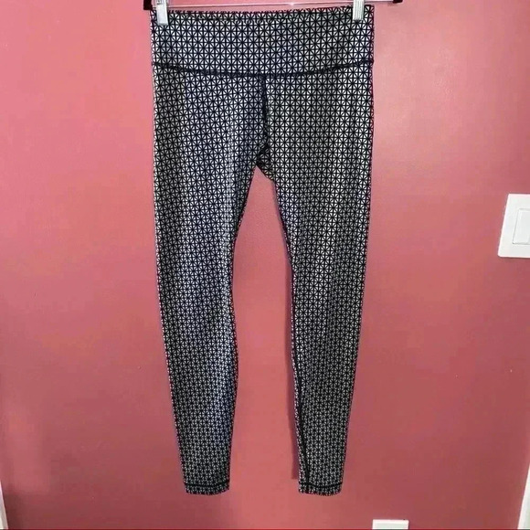 Lululemon Black & Gray Leggings - Picture 2 of 8